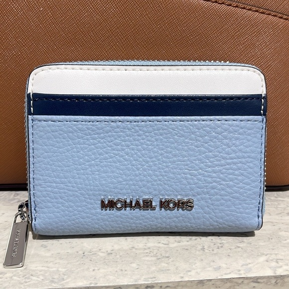 Michael Kors Jet Set Travel Md Zip Around Color-Block Wallet Card Case
 Pale Bl - Picture 1 of 16